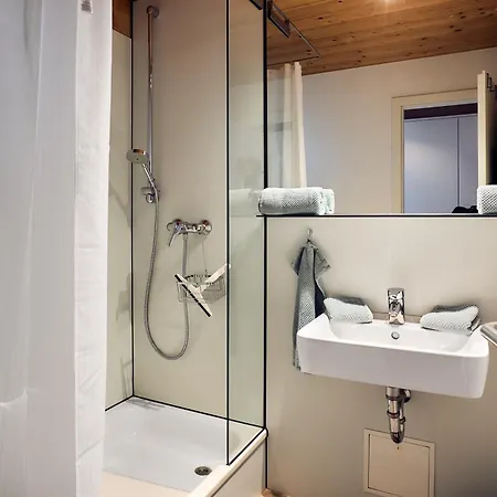 Seeglueck Seediamant - Moderne Maisonette-wohnung Mit Balkon Und Parkplatz In Seenaehe In Konstanz-dingels-dorf *