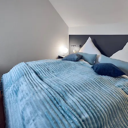 Seeglueck Seediamant - Moderne Maisonette-wohnung Mit Balkon Und Parkplatz In Seenaehe In Konstanz-dingels-dorf 公寓 康斯坦茨