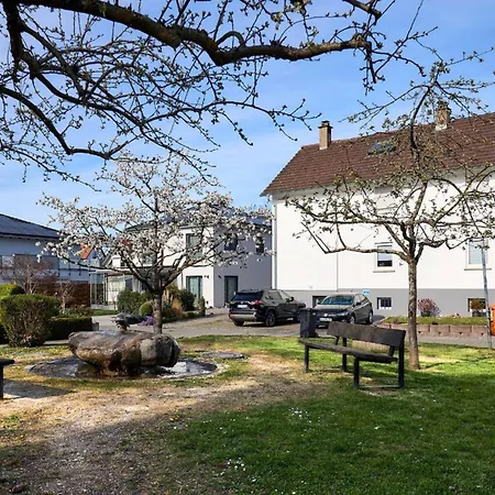 Seeglueck Seediamant - Moderne Maisonette-wohnung Mit Balkon Und Parkplatz In Seenaehe In Konstanz-dingels-dorf 公寓